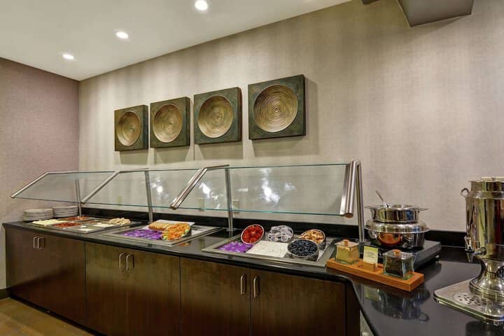 Breakfast/Coffee Service 20 of 30
