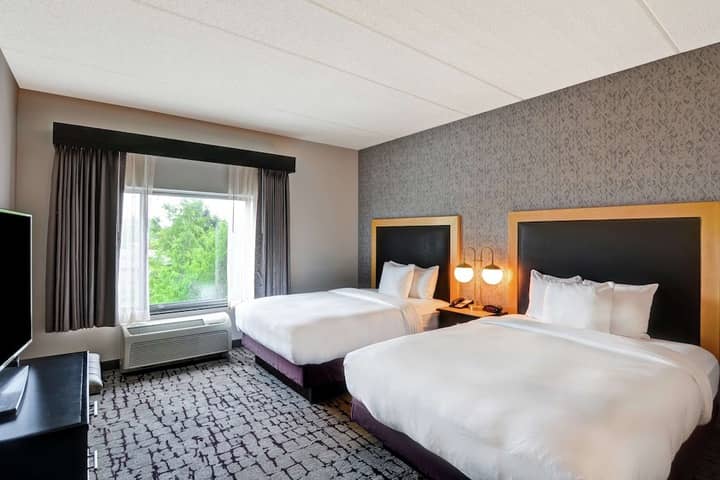 Room 6 of 30