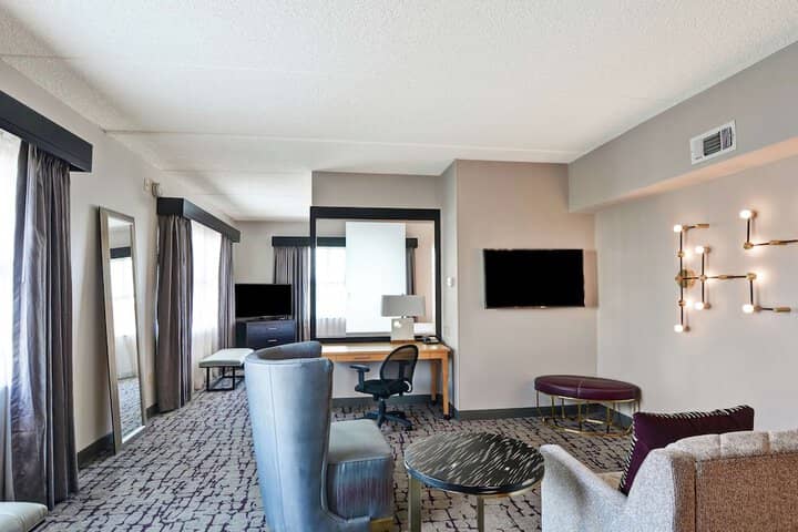 Room 8 of 30